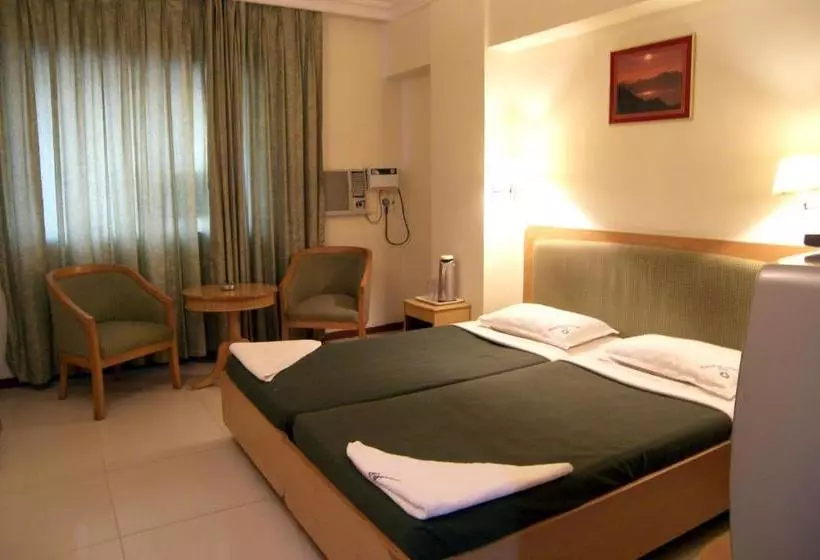 هتل The Menino Regency