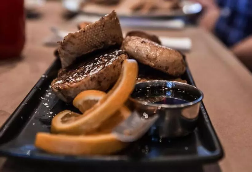 Отель Polaris Lodge