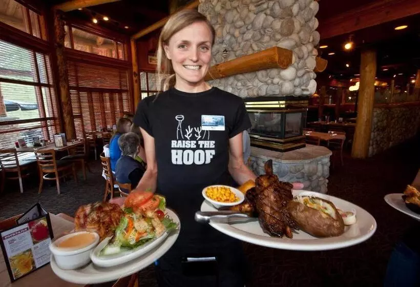 Отель Polaris Lodge