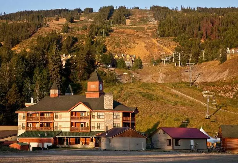 Отель Polaris Lodge