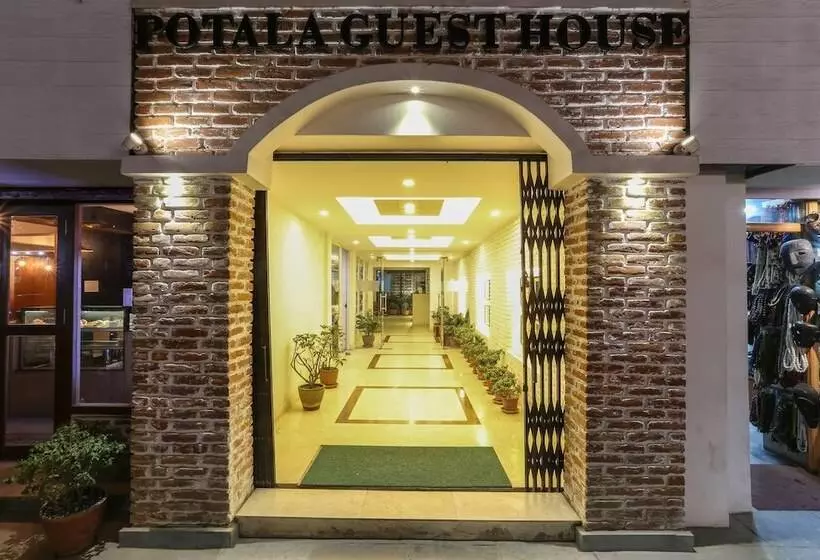 هتل Potala Guest House