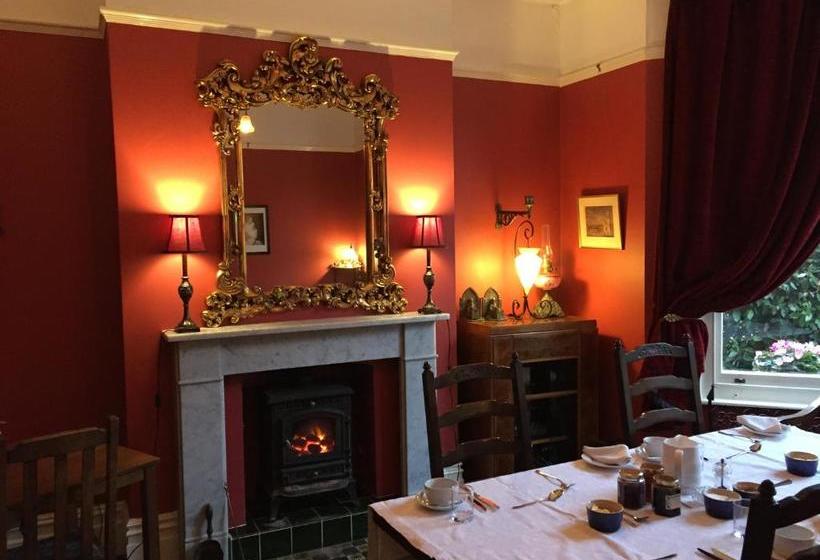 بنسيون The Warwick Guesthouse