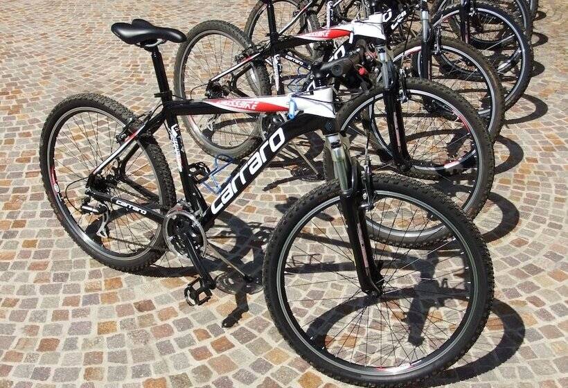 Spinerola Hotel In Cascina & Restaurant Uvaspina