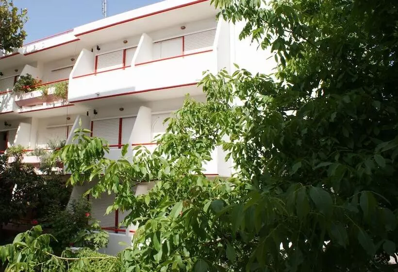 Stam & John Apartments