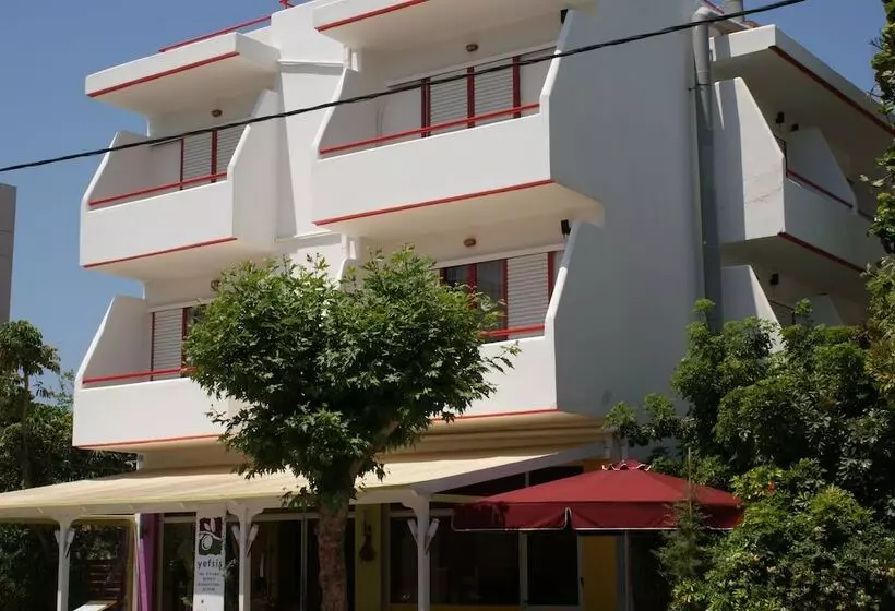 Stam & John Apartments