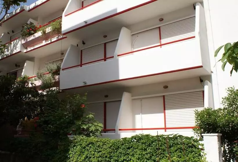 Stam & John Apartments