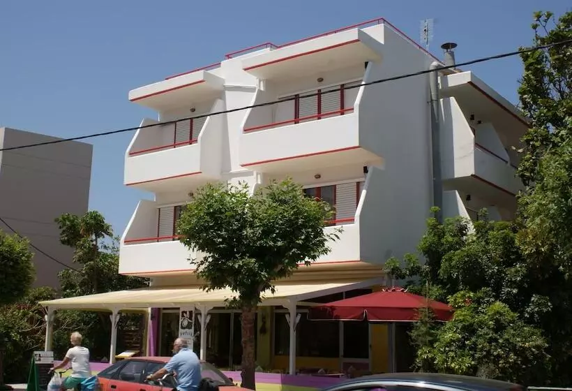 Stam & John Apartments