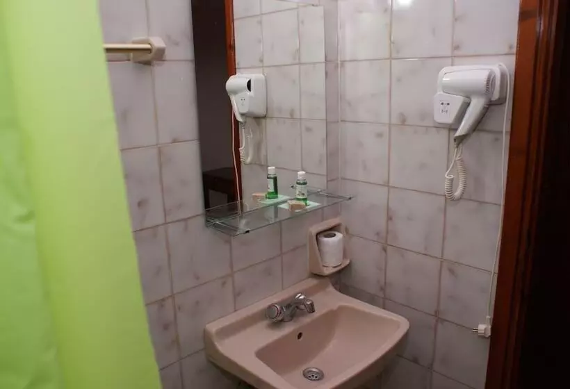 Stam & John Apartments