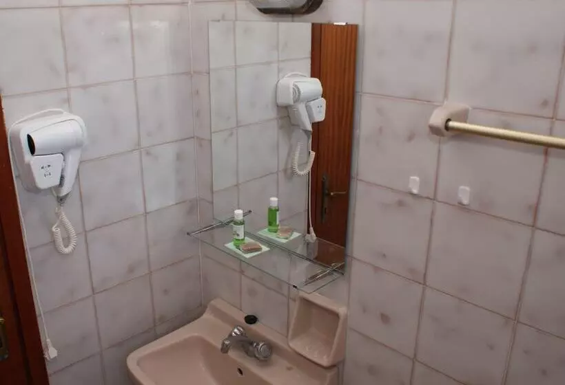 Stam & John Apartments