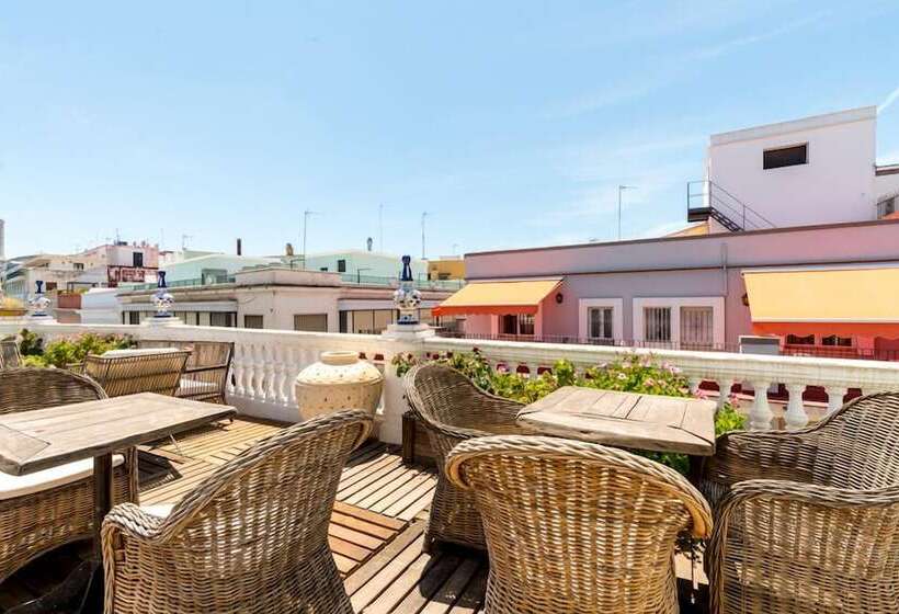 هتل Hostal Roomsole