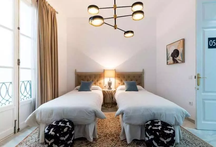 هتل Hostal Roomsole