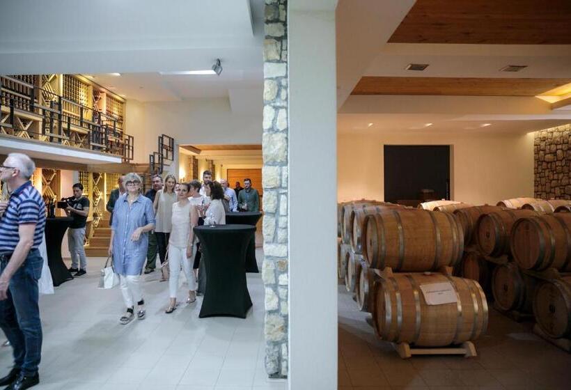 هتل Villa Luxury Rooms   Wine Resort