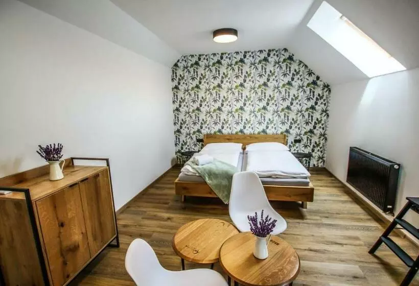 Majatalo Penzion A Bistro Starý Kopec