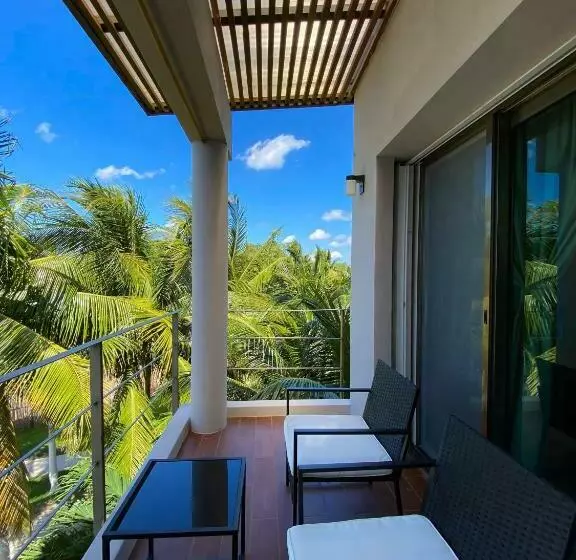 هتل Maia Suites Cozumel