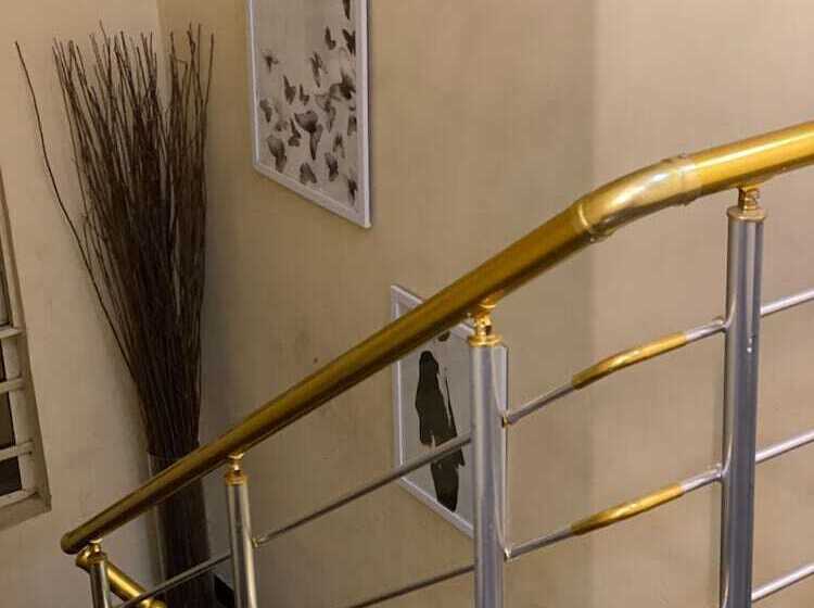 هتل Ontario Suites