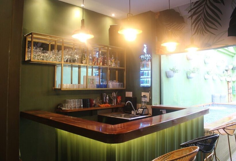 ペンション Hostal Seven Nights Cartagena