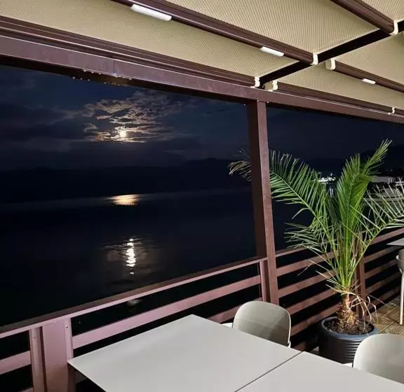 Majatalo Melin Residence