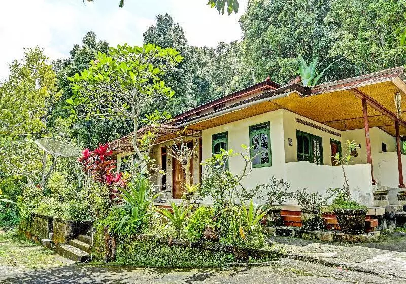 ホテル Oyo Homes 91094 Desa Wisata Banyuatis