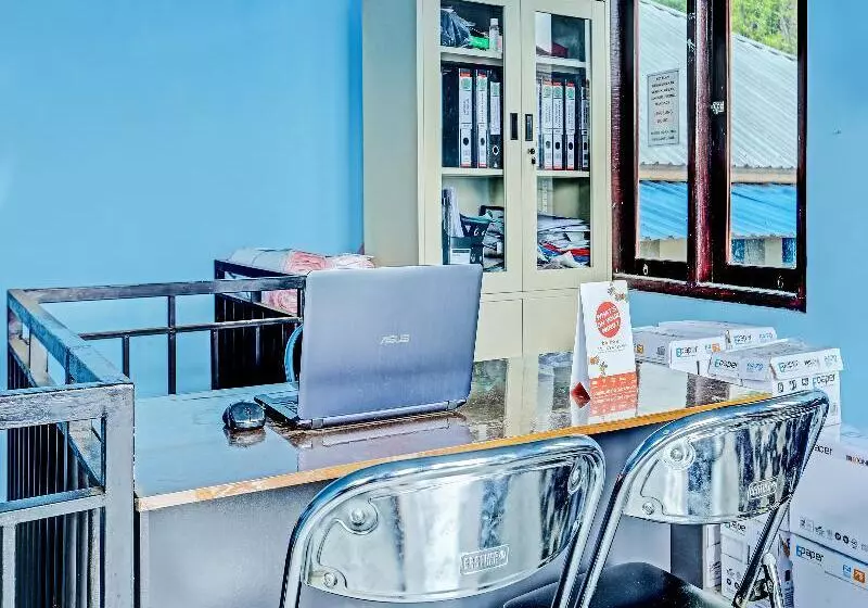 ホテル Oyo Homes 91094 Desa Wisata Banyuatis