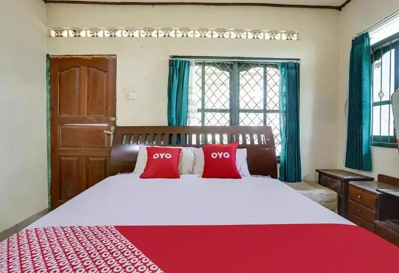 ホテル Oyo Homes 91094 Desa Wisata Banyuatis