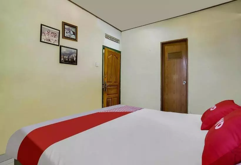 ホテル Oyo Homes 91094 Desa Wisata Banyuatis