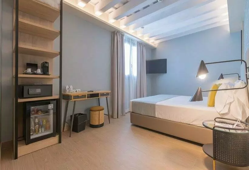 هتل Soho Boutique Columela