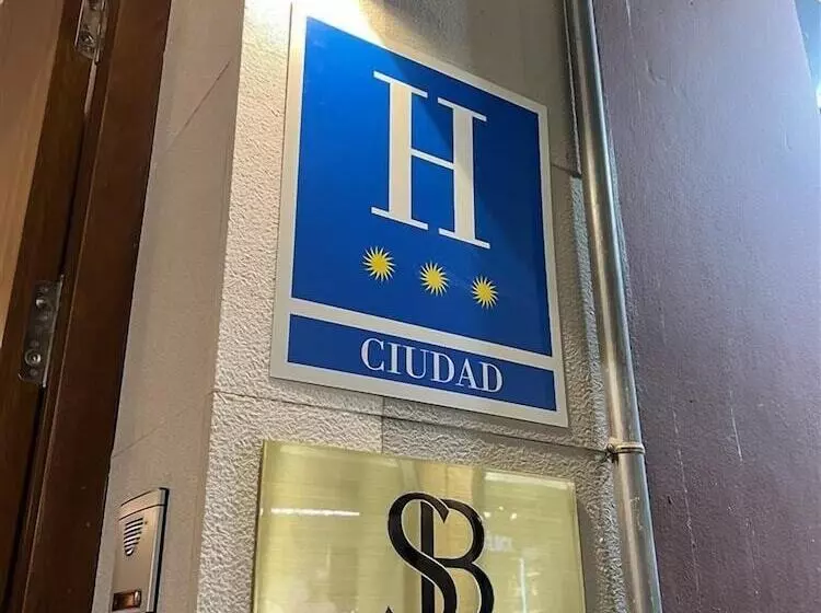 هتل Soho Boutique Columela