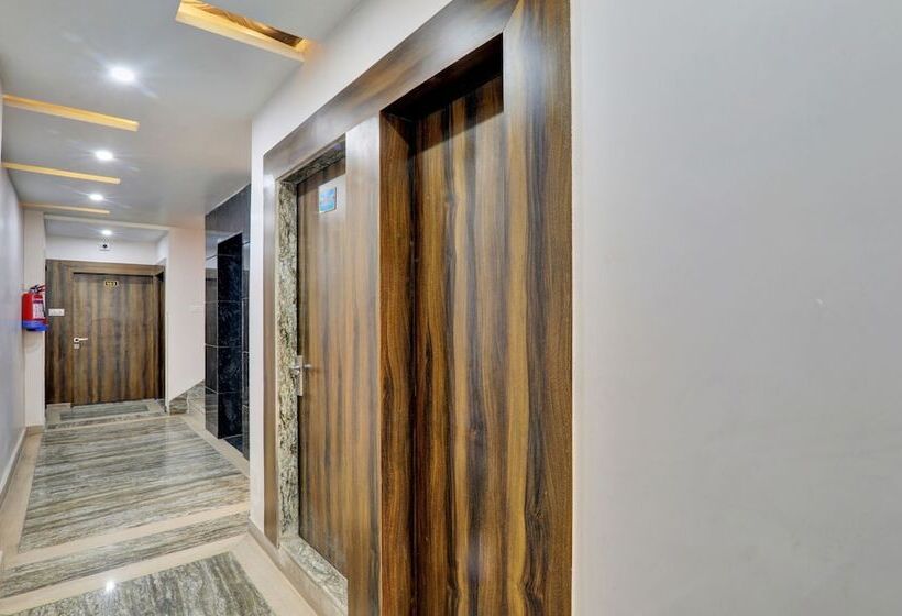 Itsy Hotels Royal Galaxy