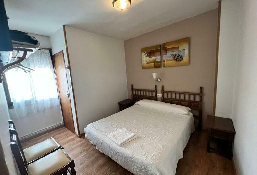 Pensión Carballeira