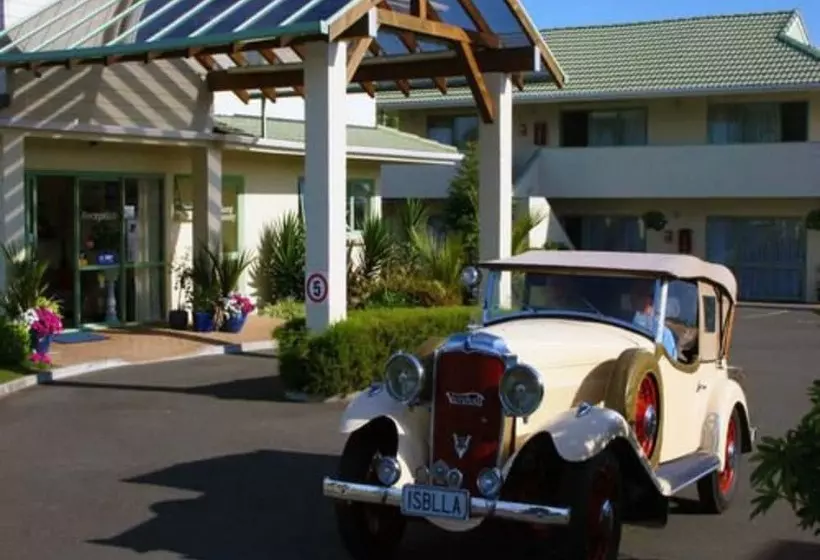 Birchwood Spa Motel