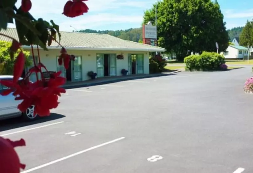 Birchwood Spa Motel