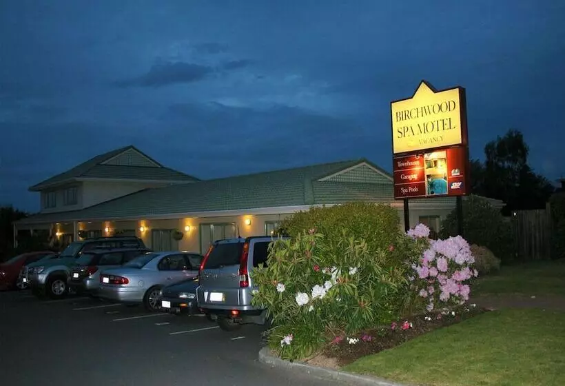 Birchwood Spa Motel