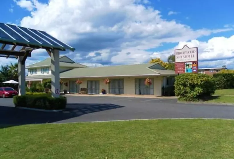 Birchwood Spa Motel