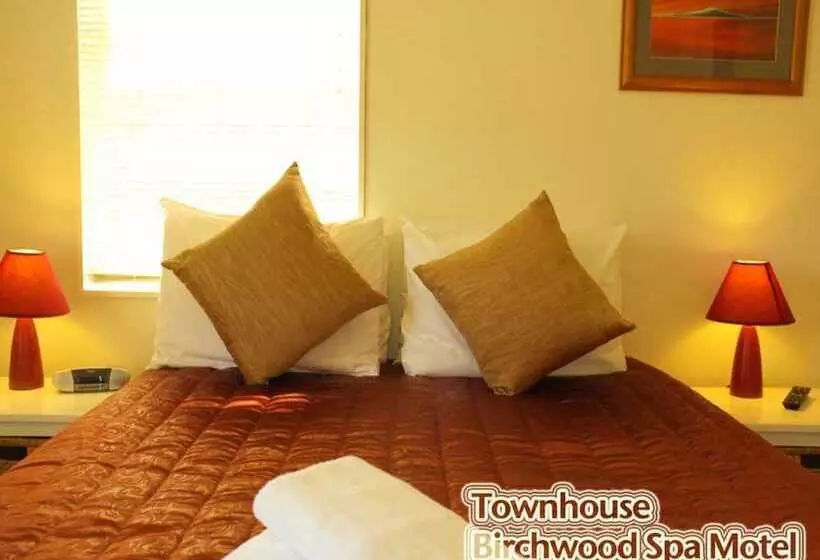 Birchwood Spa Motel