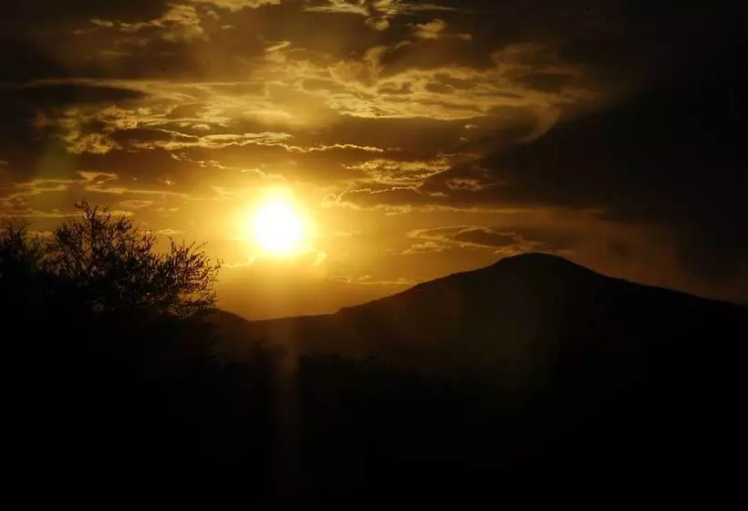 هتل Arebbusch Travel Lodge