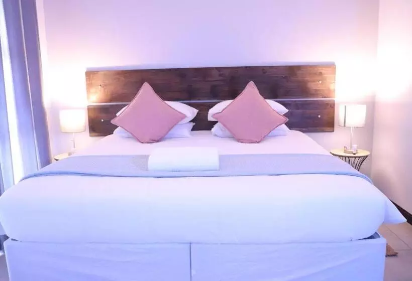 هتل Nkonyeni Lodge & Golf Estate