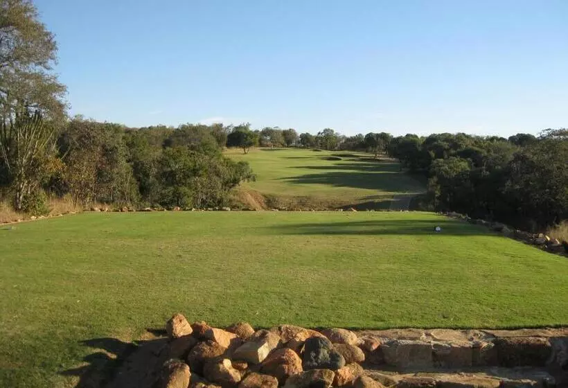 هتل Nkonyeni Lodge & Golf Estate