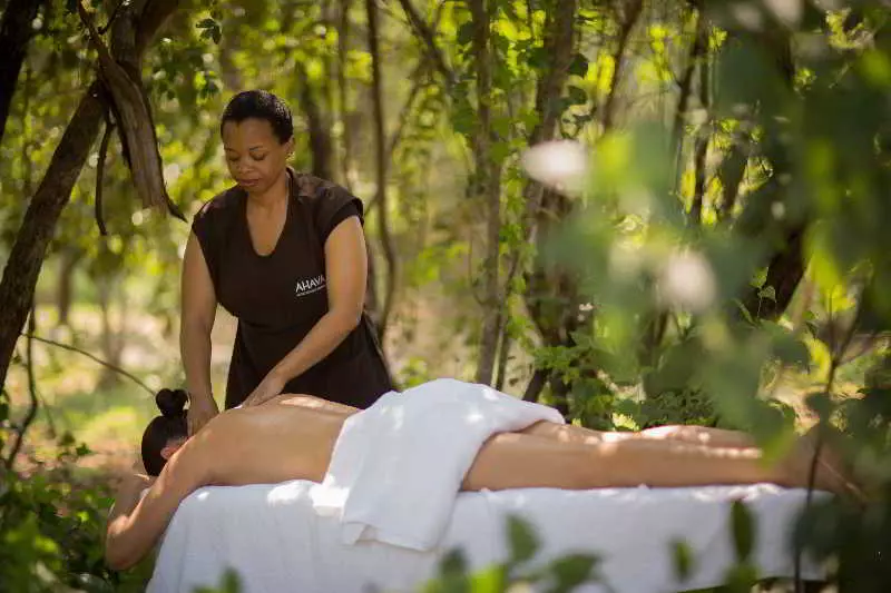 هتل Nkonyeni Lodge & Golf Estate