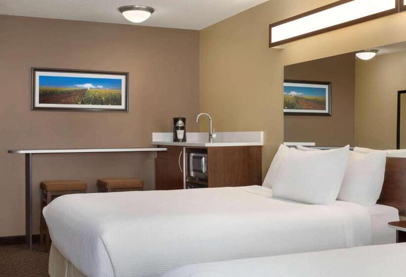 Microtel Inn & Suites By Wyndham Estevan