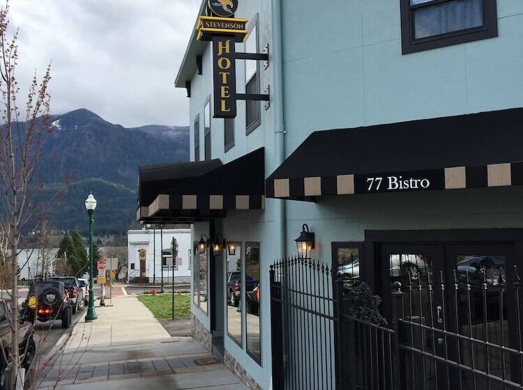 فندق Stevenson