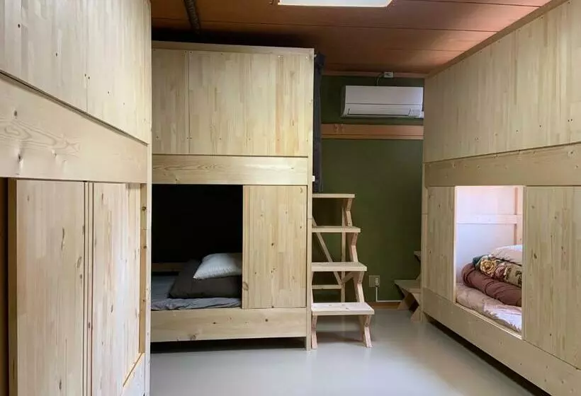 ユースホステル 海に恋する泊まれる喫茶店 ポパイ