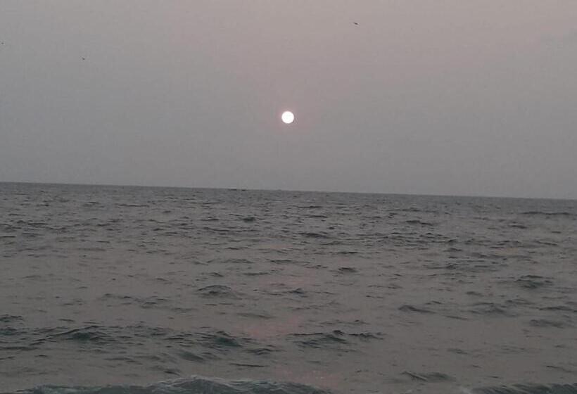 צימר Kerala Cottage Marari Beach House