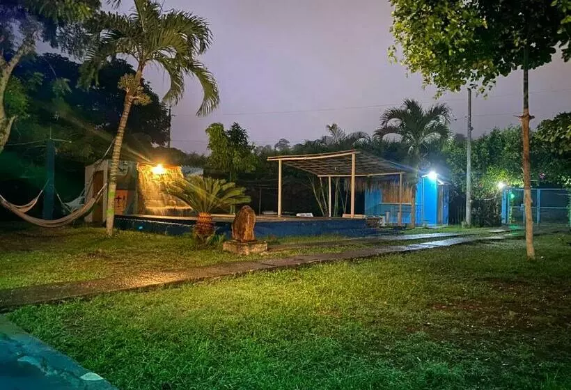 پانسیون Hostal Eco Aventura
