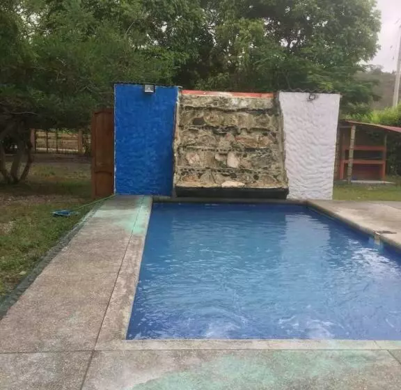 پانسیون Hostal Eco Aventura