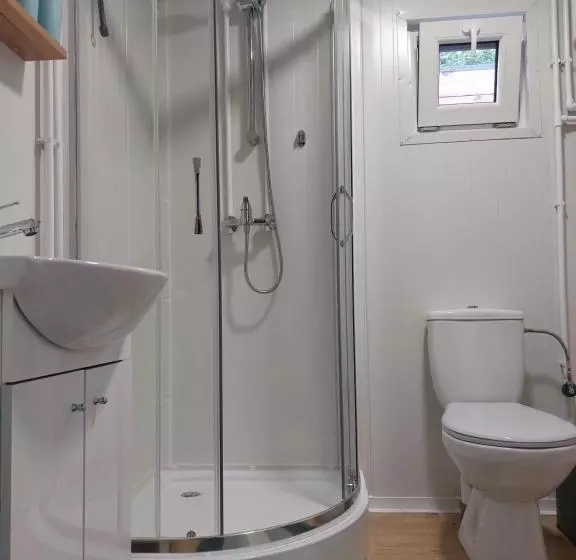 B&b Vierlingsbeek, Appartement Onder één Dak En Tuin Chalet