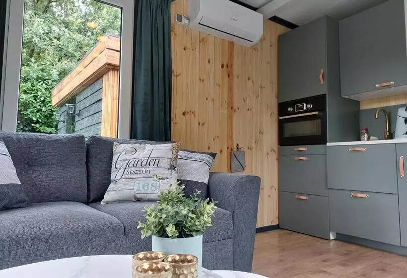 B&b Vierlingsbeek, Appartement Onder één Dak En Tuin Chalet