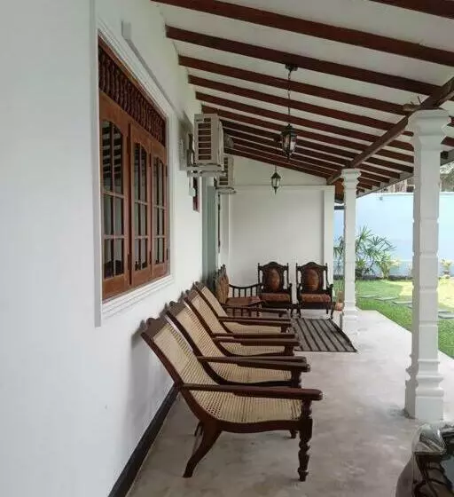 ベッドアンドブレックファースト Sky Bloom