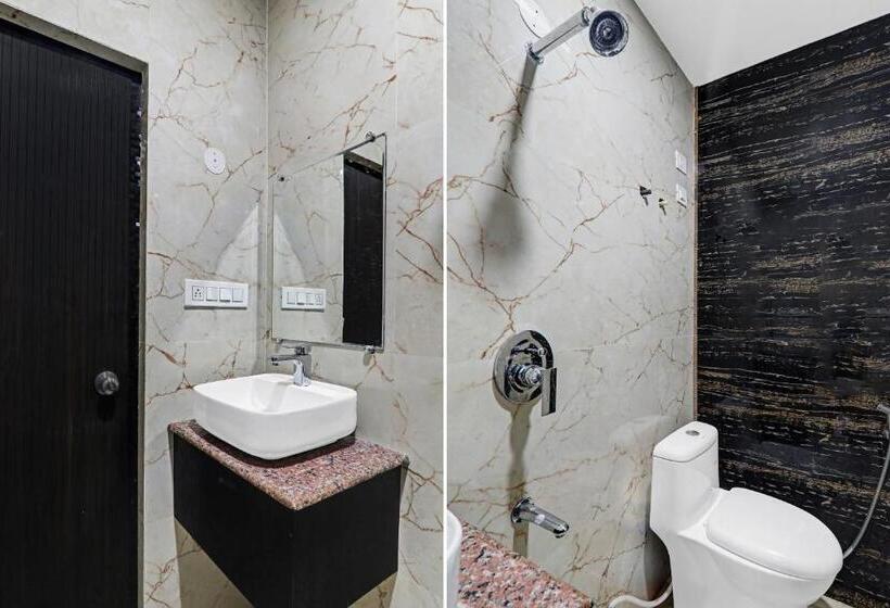 Capital O Hotel Shree