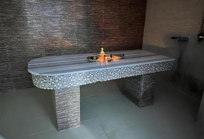 Silver Suites Hotel & Spa