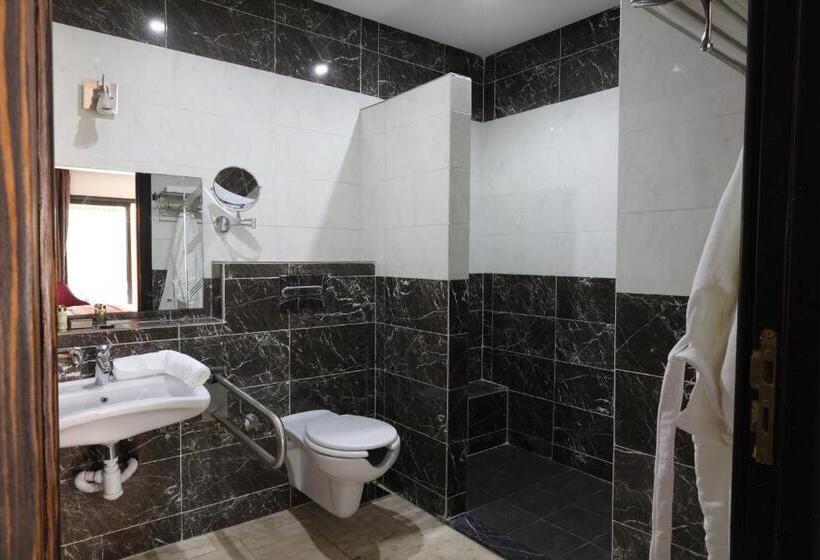 Silver Suites Hotel & Spa